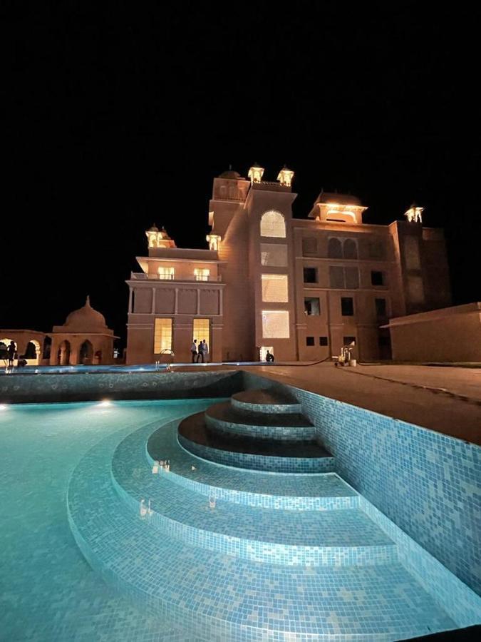 The Utopia Resort Sānchi Екстериор снимка