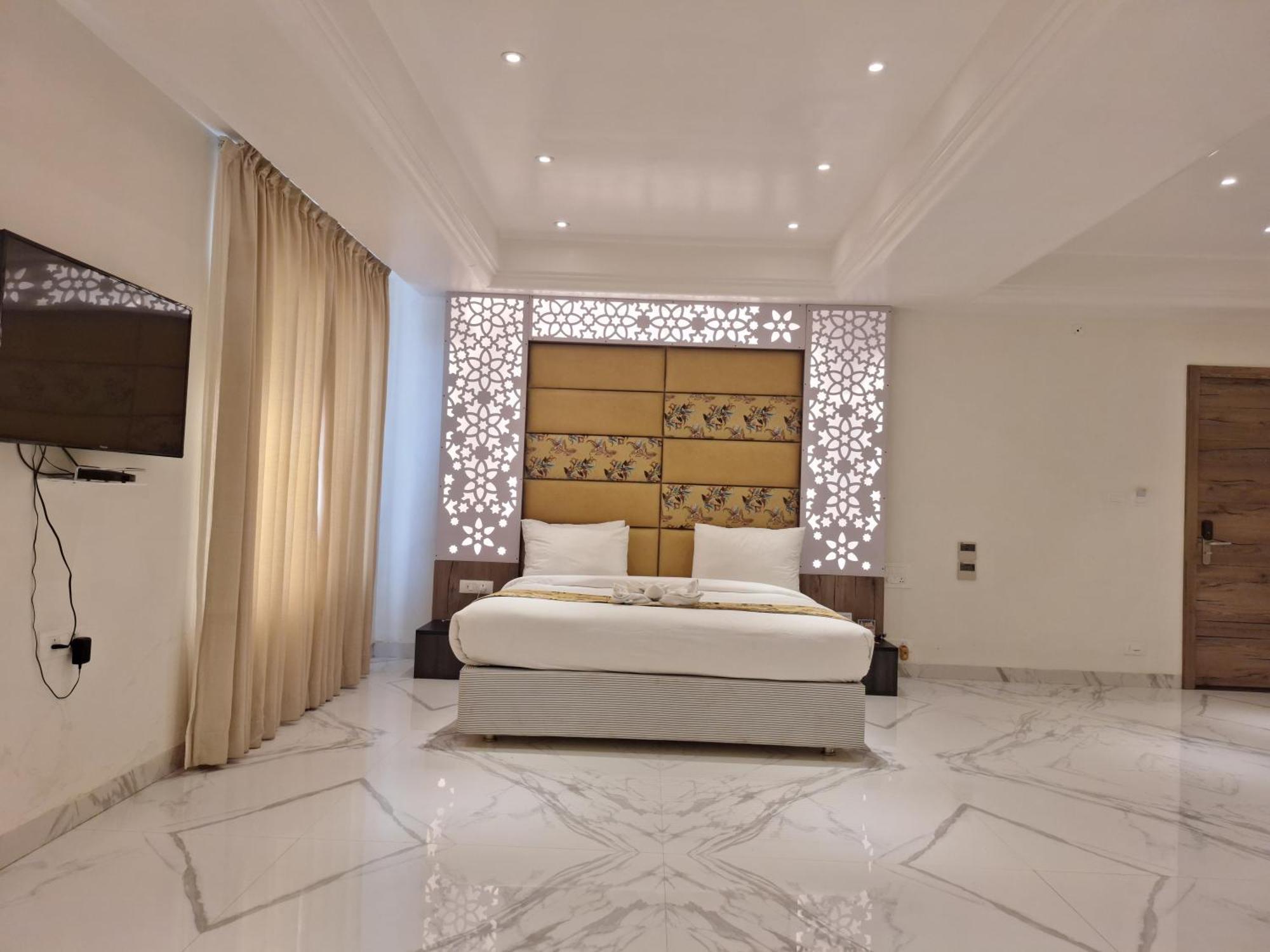 The Utopia Resort Sānchi Екстериор снимка