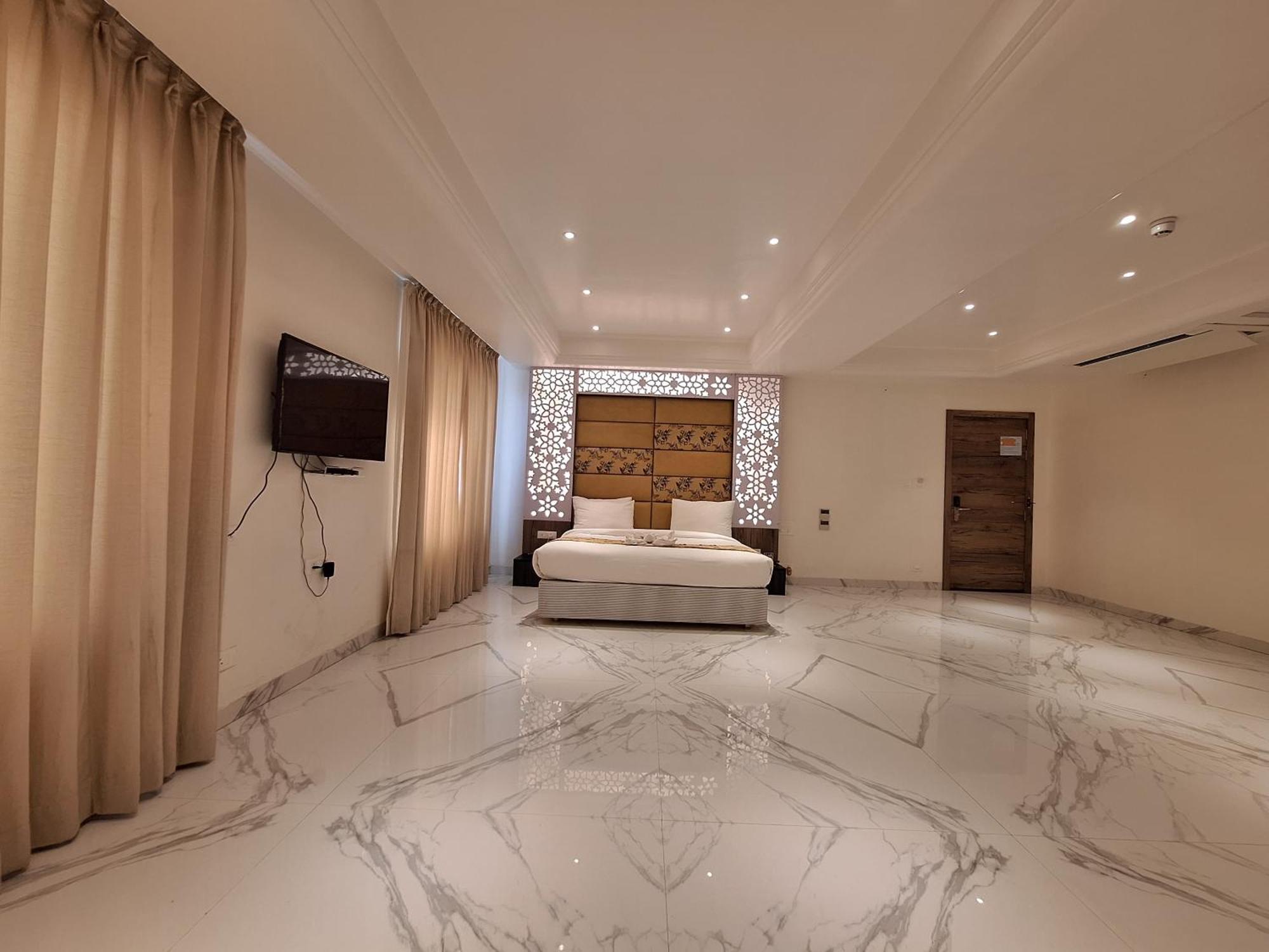 The Utopia Resort Sānchi Екстериор снимка