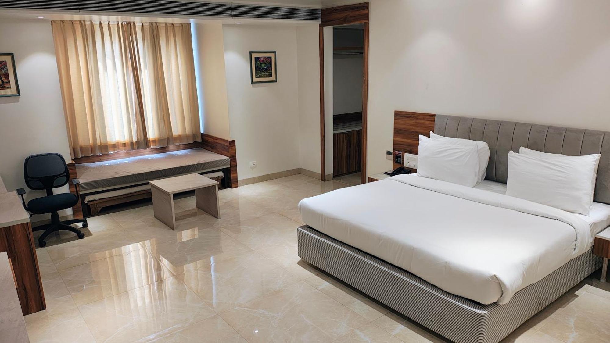The Utopia Resort Sānchi Екстериор снимка